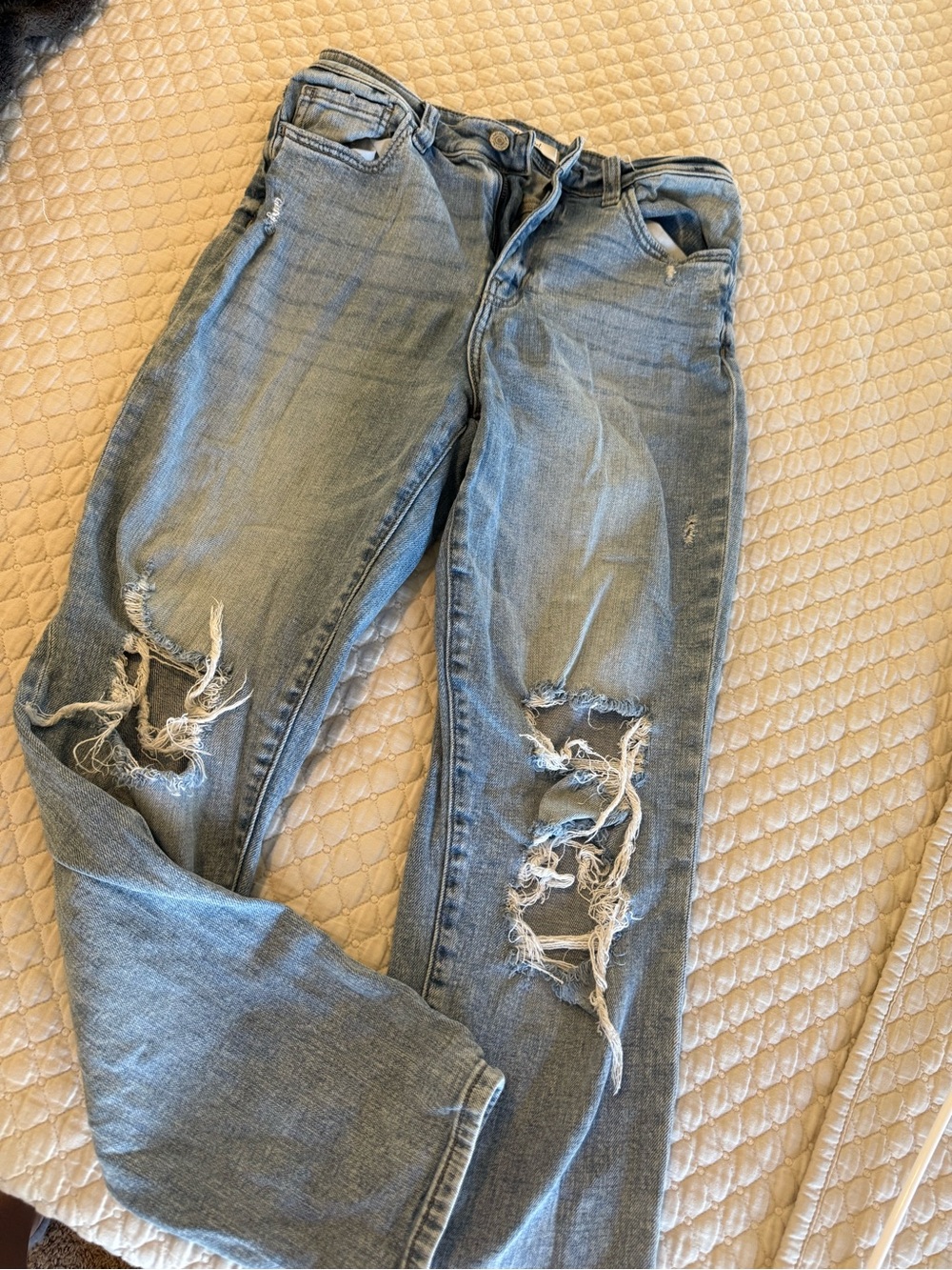 Straight Leg Distressed Women's Jeans in Light Blue